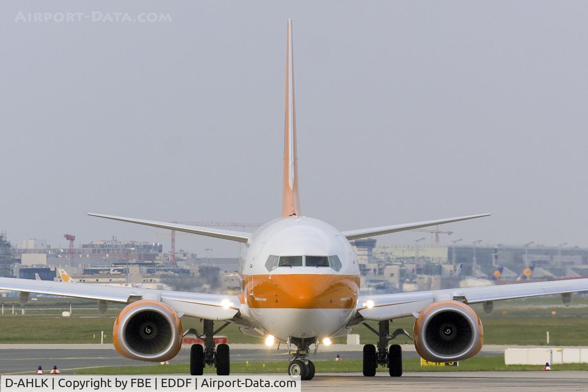 D-AHLK, 2008 Boeing 737-8K5 C/N 35143, Hapag Lloyd Kreuzfahrten B737-800 turns into RW18W