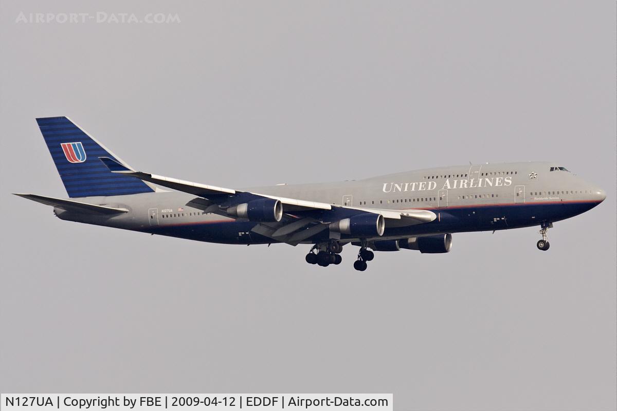 N127UA, 1999 Boeing 747-422 C/N 28813, moments before touchdown at RW07L