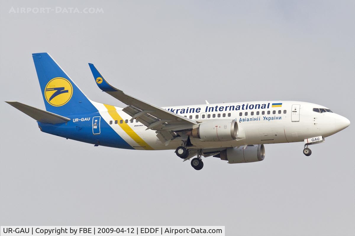 UR-GAU, 1992 Boeing 737-5Y0 C/N 25182, short final at EDDF