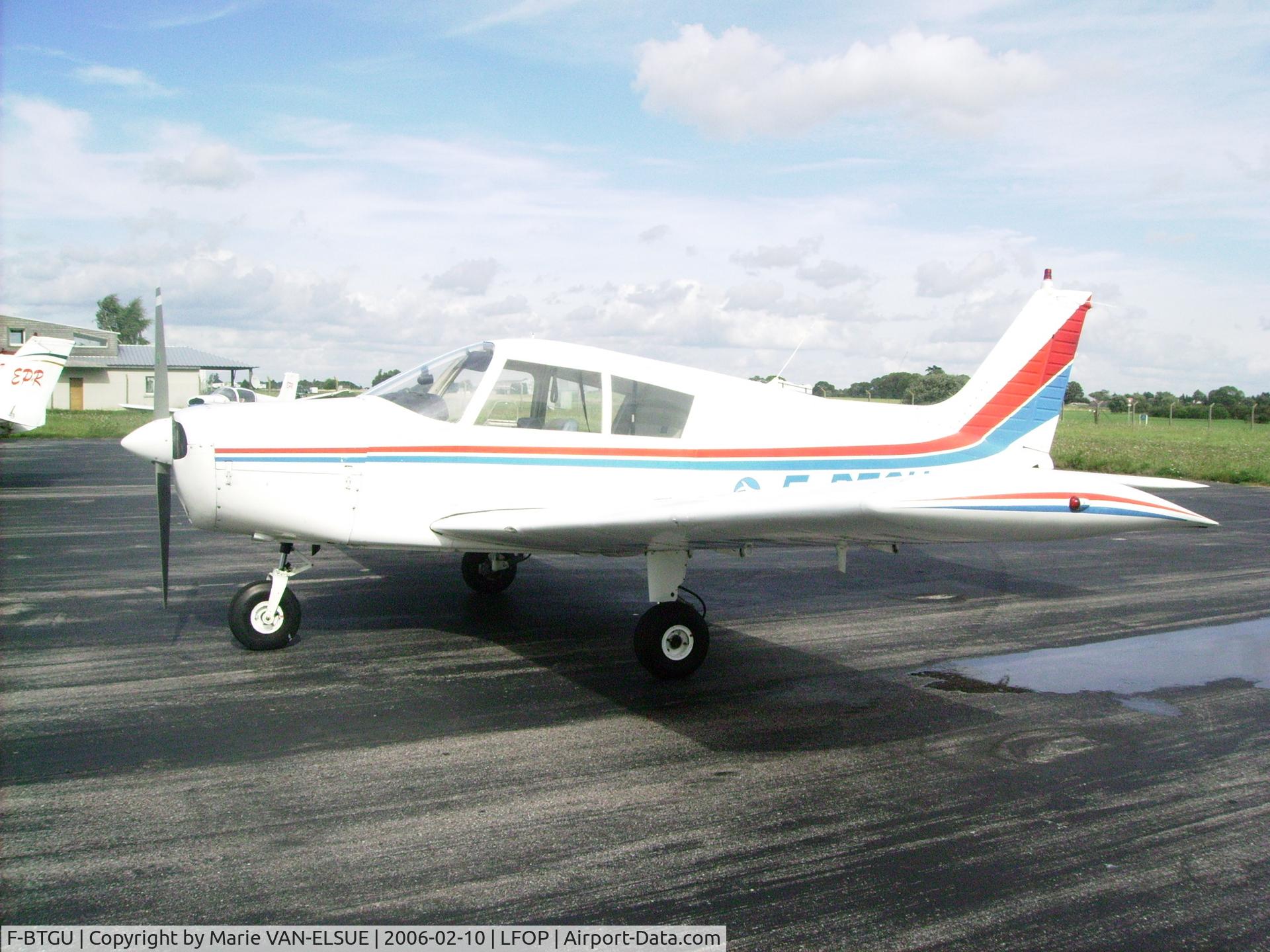 F-BTGU, Piper PA-28-140 Cherokee C/N 28-7225124, ROUEN - BOOS - FRANCE