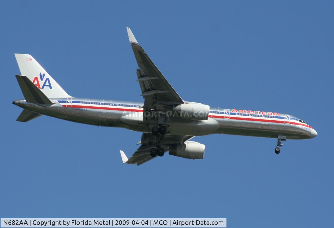 N682AA, 1992 Boeing 757-223 C/N 25339, American 757-200