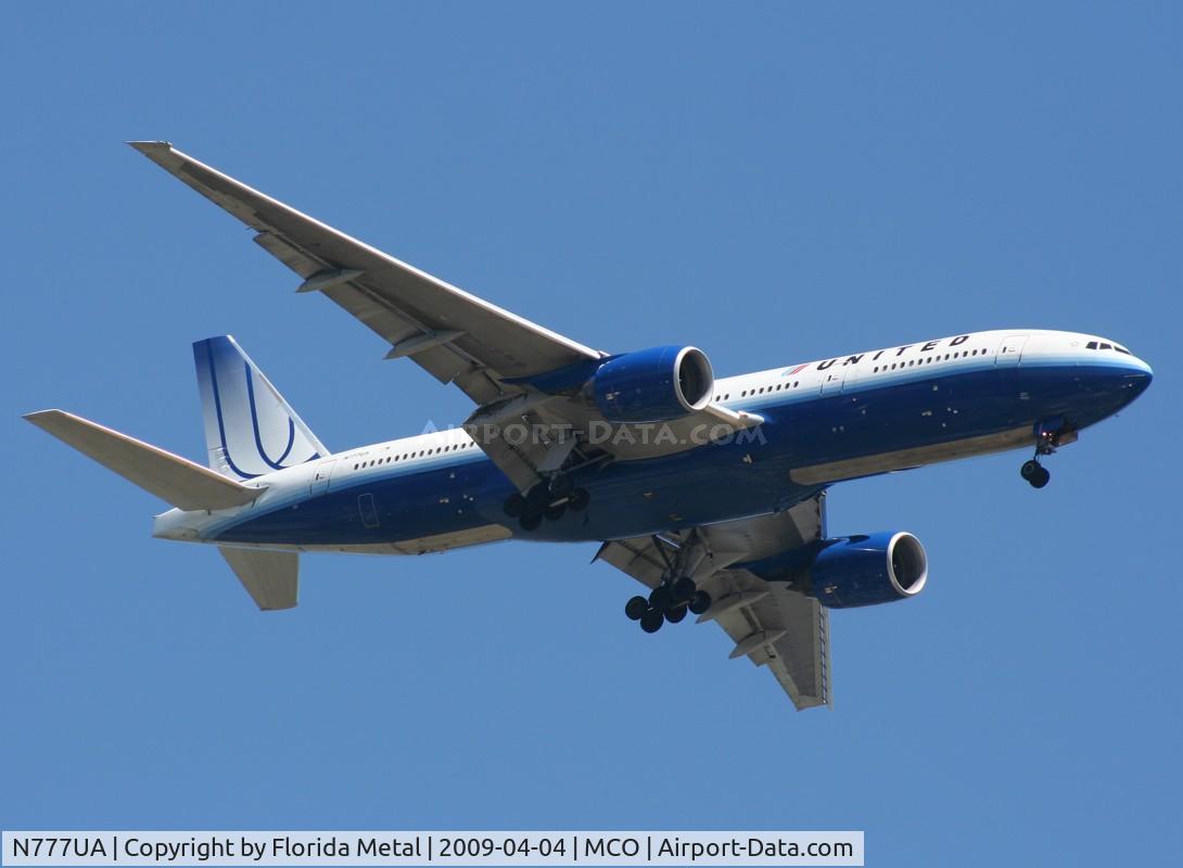 N777UA, 1995 Boeing 777-222 C/N 26916, United 777-200