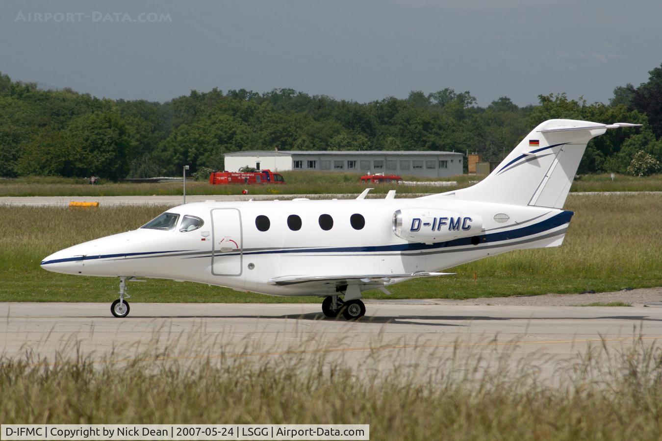 D-IFMC, 2001 Raytheon 390 Premier I C/N RB-27, LSGG