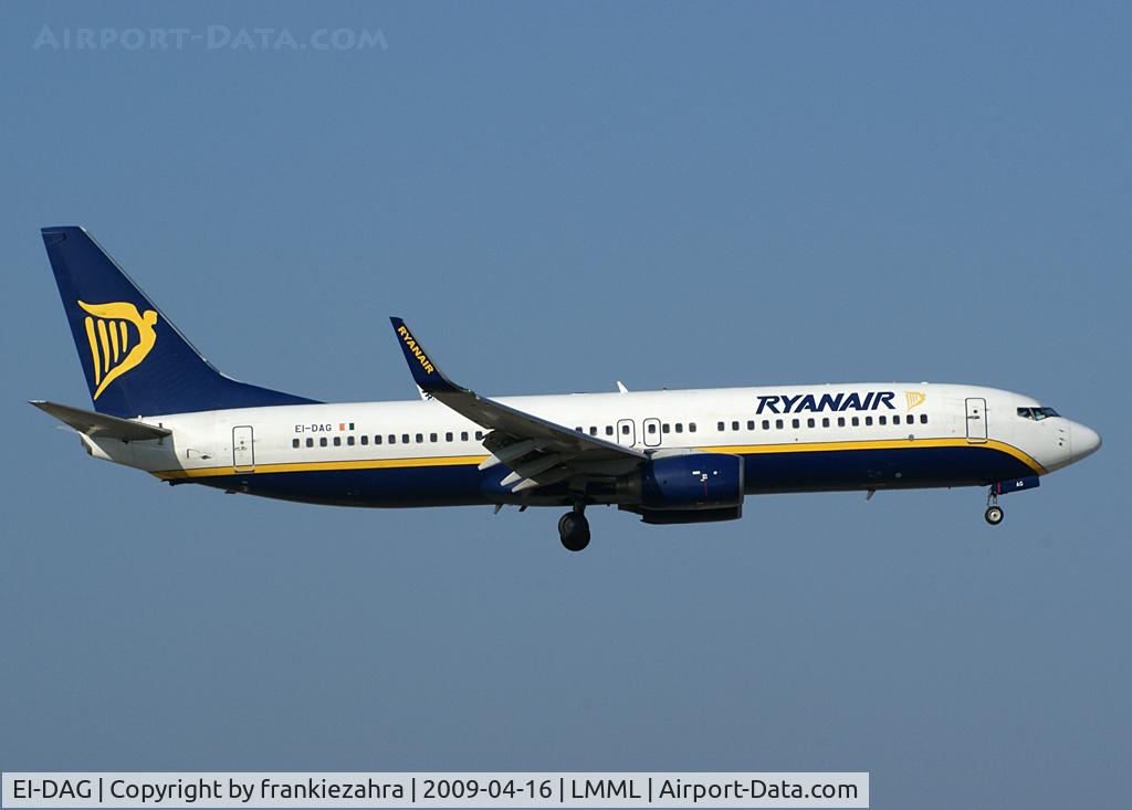 EI-DAG, 2002 Boeing 737-8AS C/N 29940, On short finals rwy 13