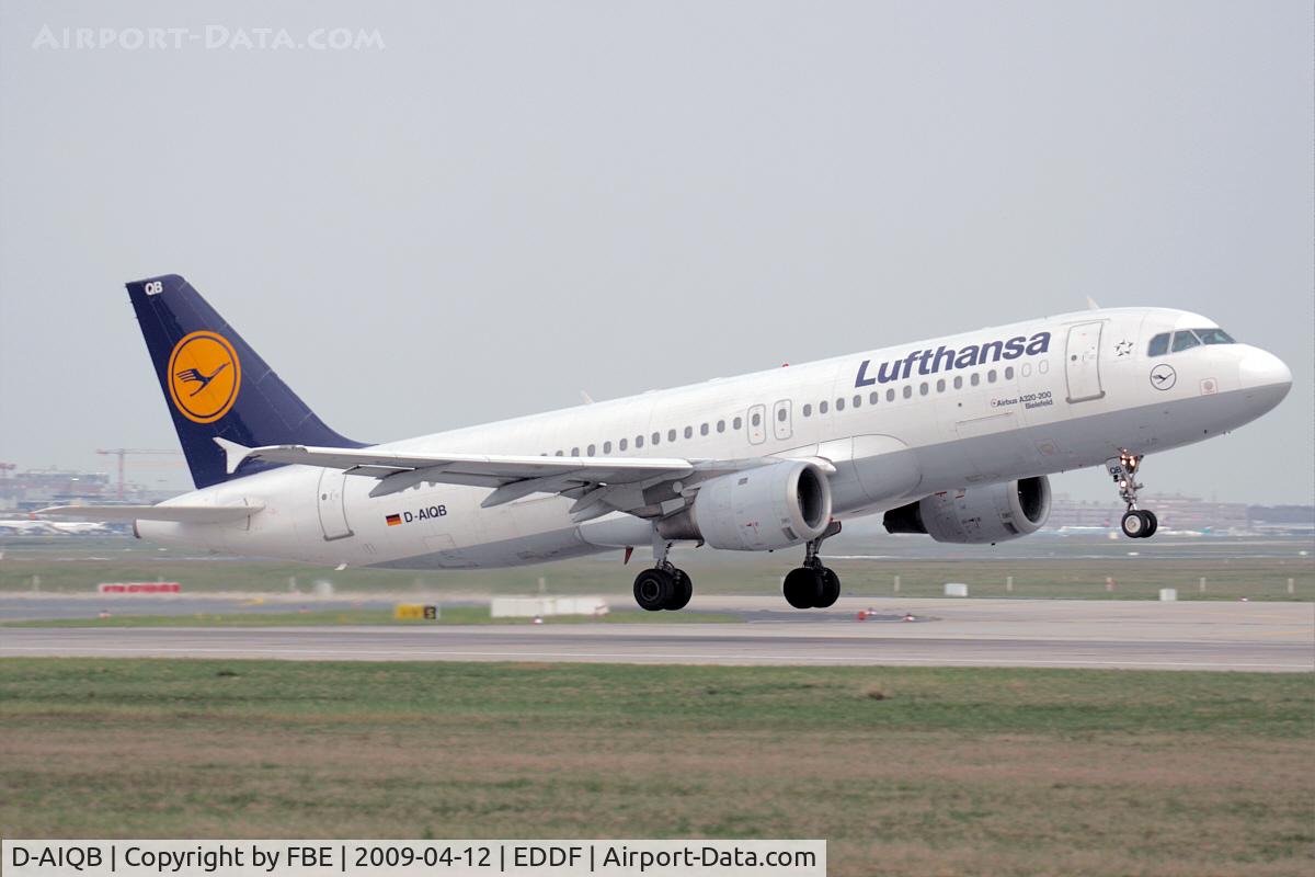 D-AIQB, 1991 Airbus A320-211 C/N 0200, just airborne on another scheduled flight