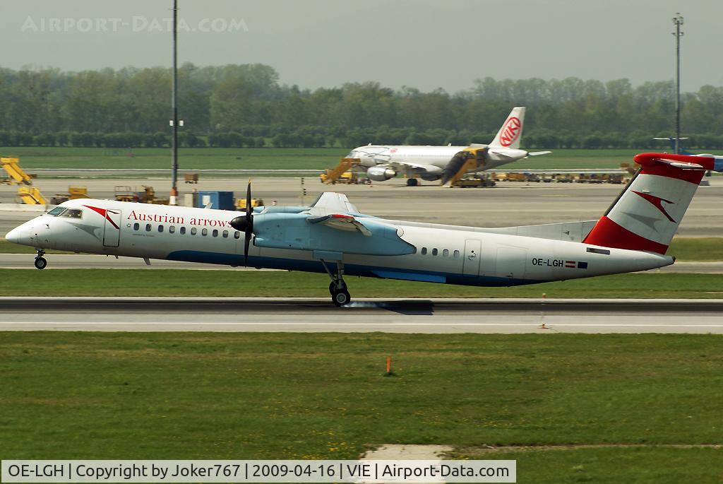 OE-LGH, 2002 De Havilland Canada DHC-8-402Q Dash 8 C/N 4075, Austrian arrows De Havilland Canada DHC-8-401