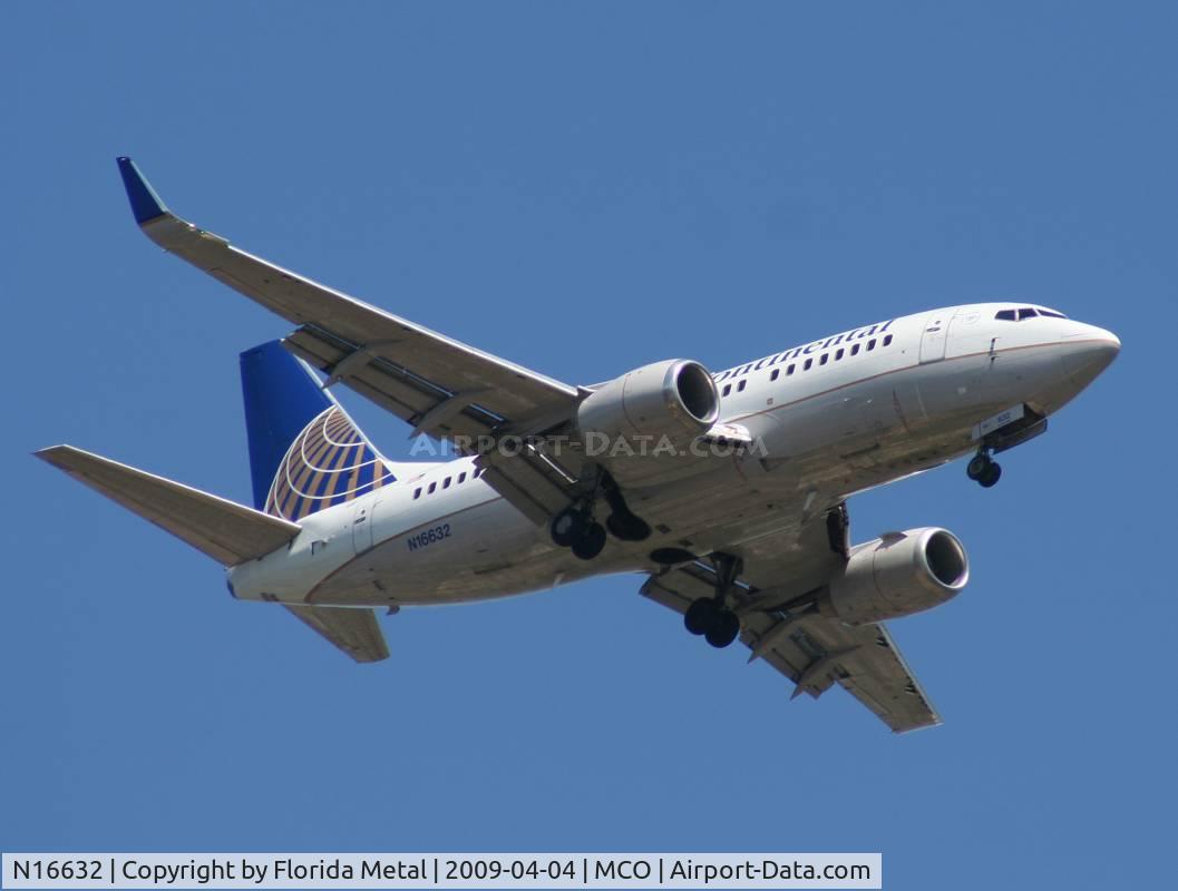 N16632, 1995 Boeing 737-524 C/N 27900, Continental 737-500