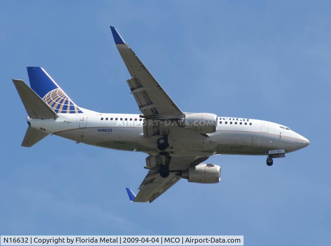 N16632, 1995 Boeing 737-524 C/N 27900, Continental 737-500