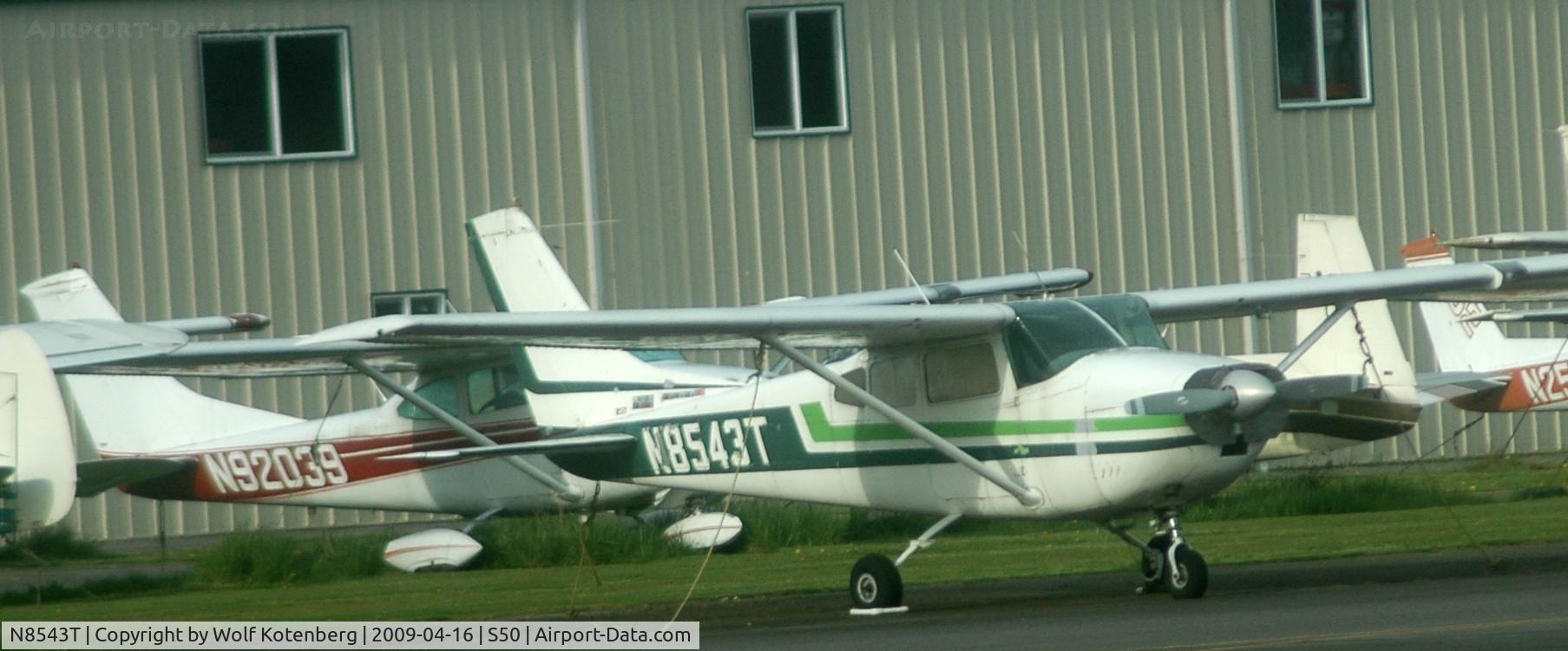 N8543T, 1959 Cessna 182C Skylane C/N 52443, parked at uburn