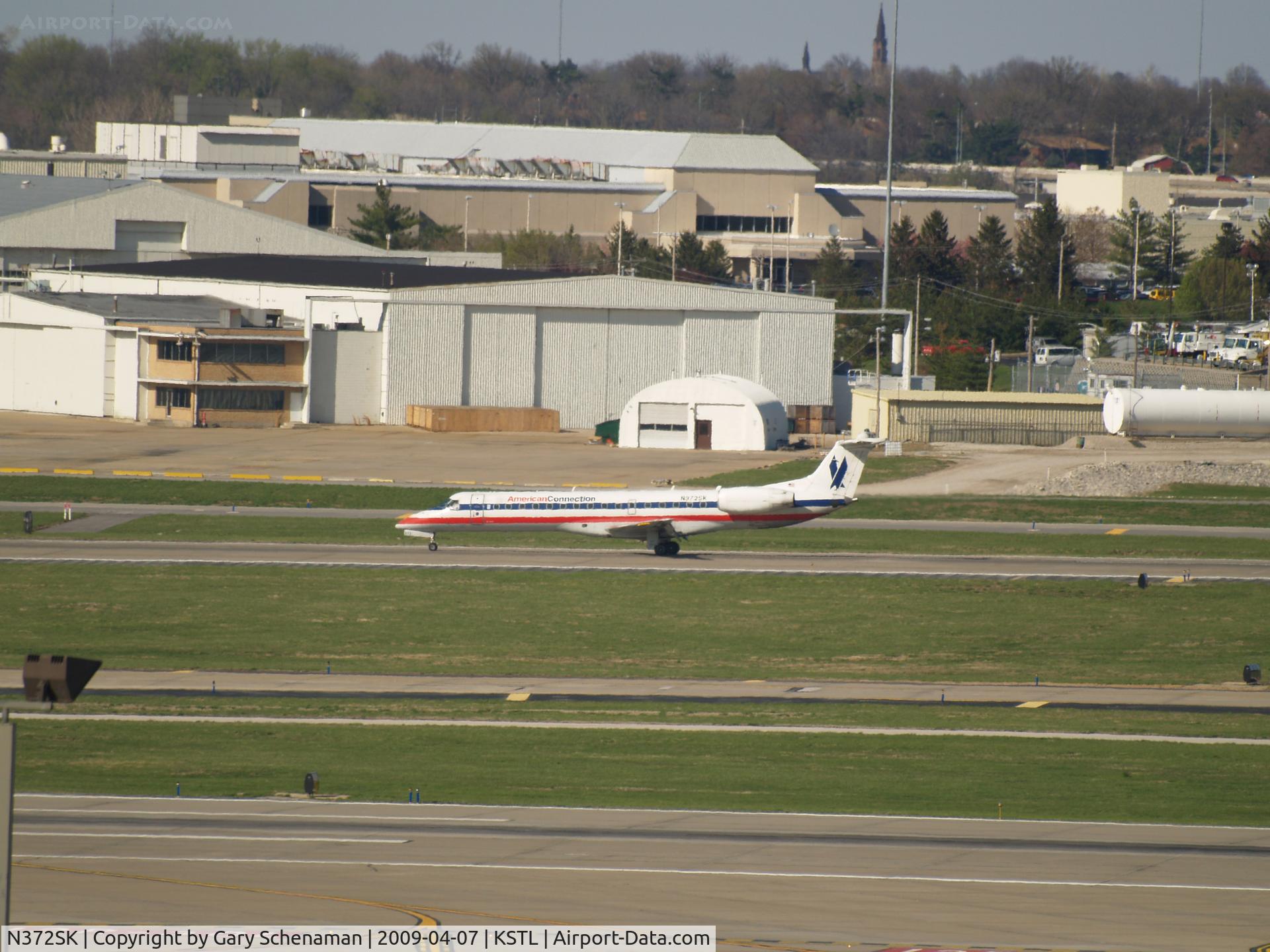 N372SK, 2001 Embraer ERJ-140LR (EMB-135KL) C/N 145538, JUST LANDED