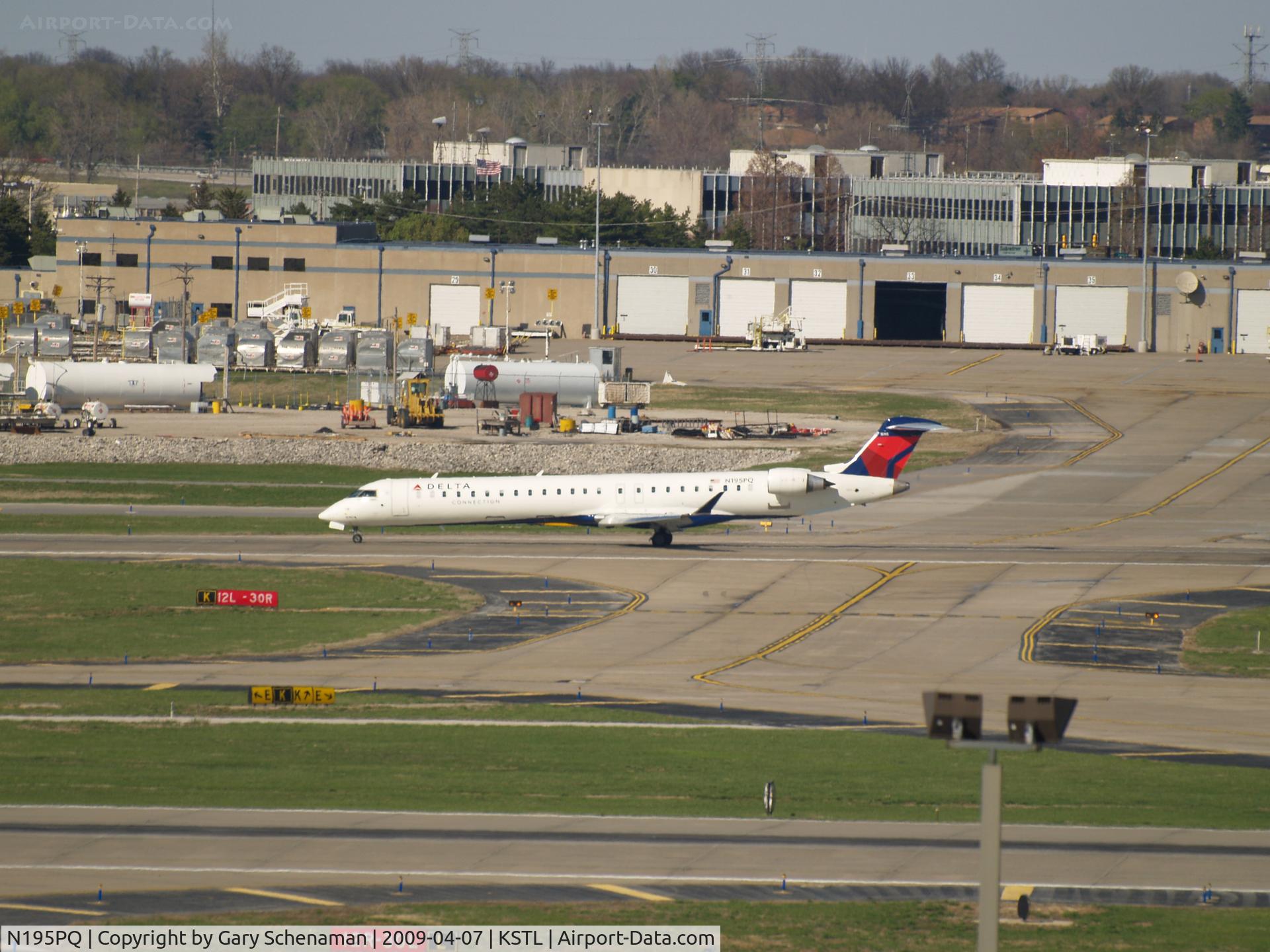 N195PQ, 2008 Bombardier CRJ-900ER (CL-600-2D24) C/N 15195, JUST LANDED