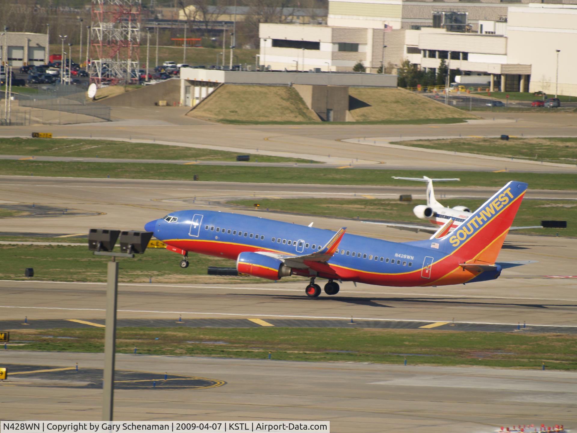 N428WN, 2002 Boeing 737-7H4 C/N 29844, TAKE OFF ROLL