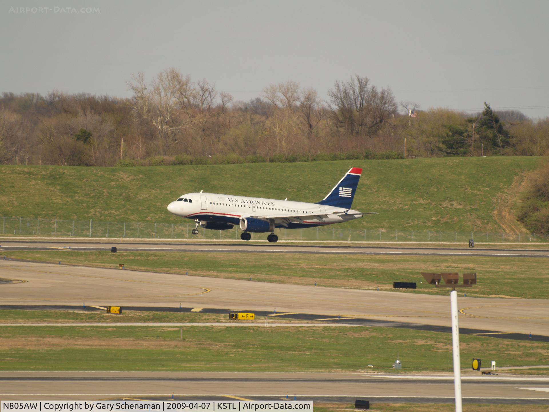 N805AW, 1999 Airbus A319-132 C/N 1049, APPROACHING RUNWAY