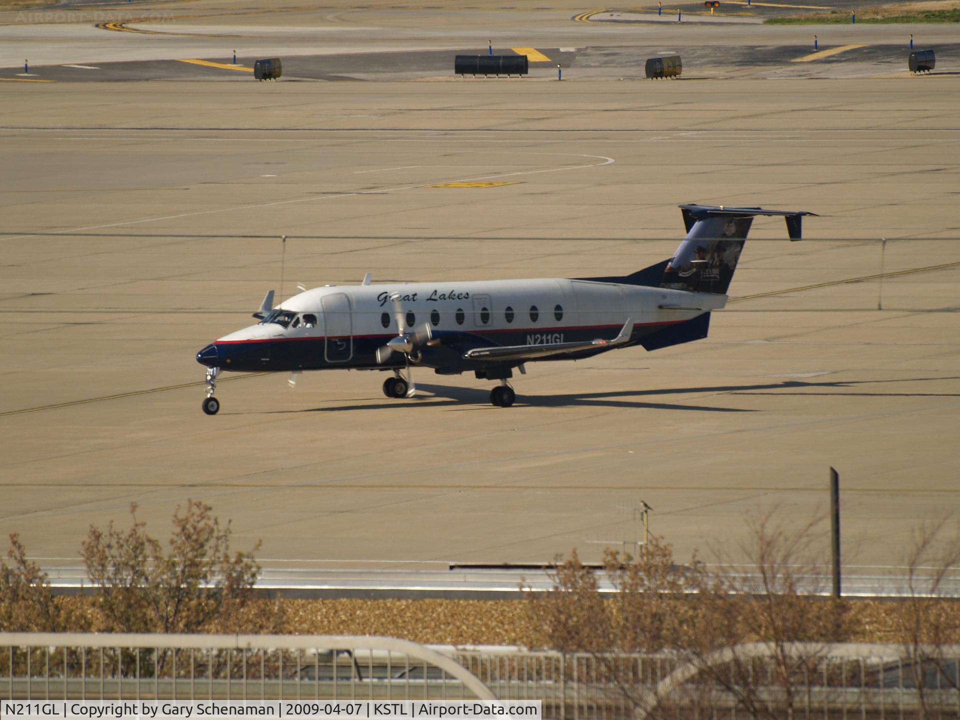 N211GL, 1996 Beech 1900D C/N UE-211, HEADING TOWARD TERMINAL