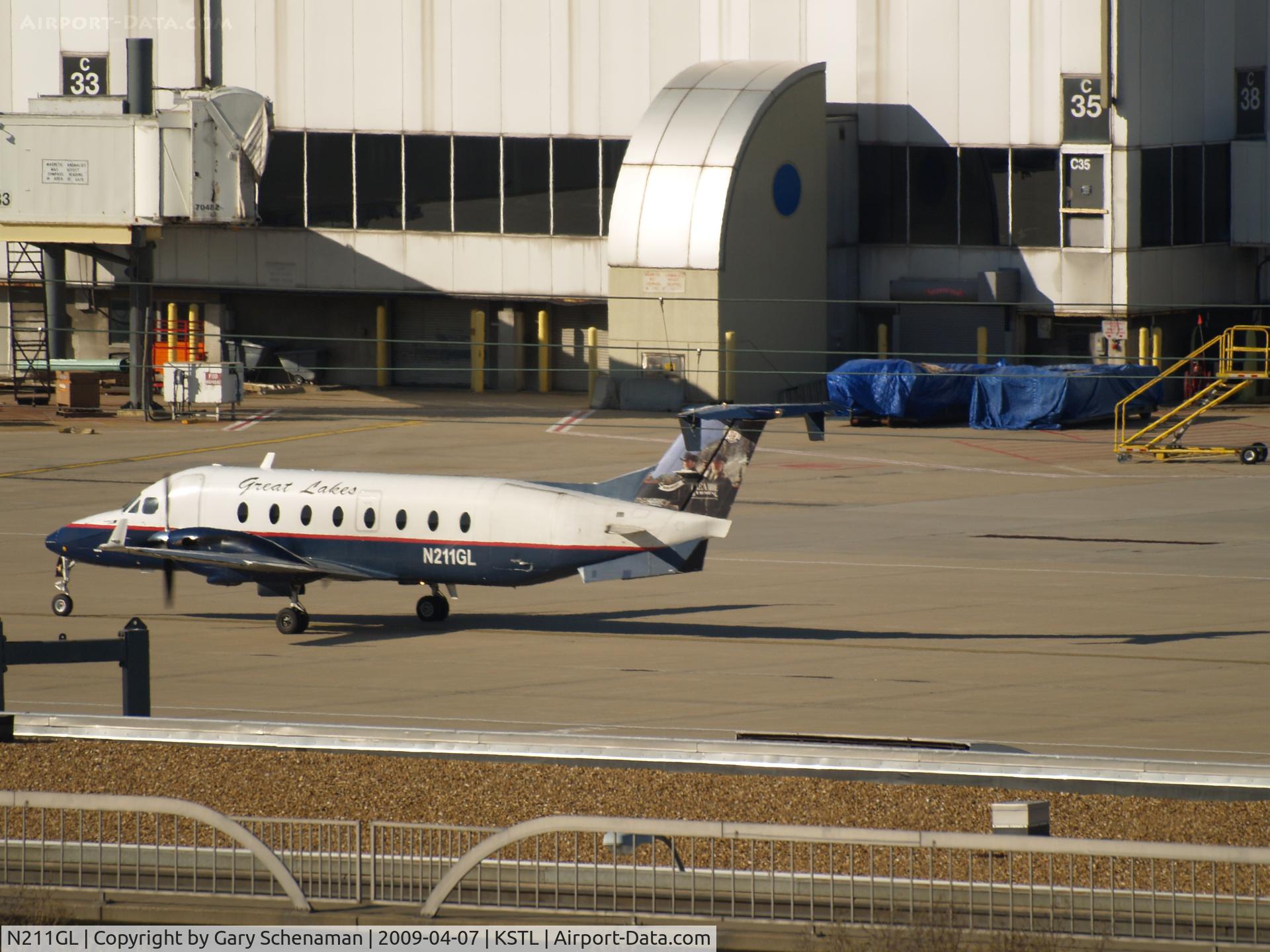 N211GL, 1996 Beech 1900D C/N UE-211, HEADING TOWARD TERMINAL