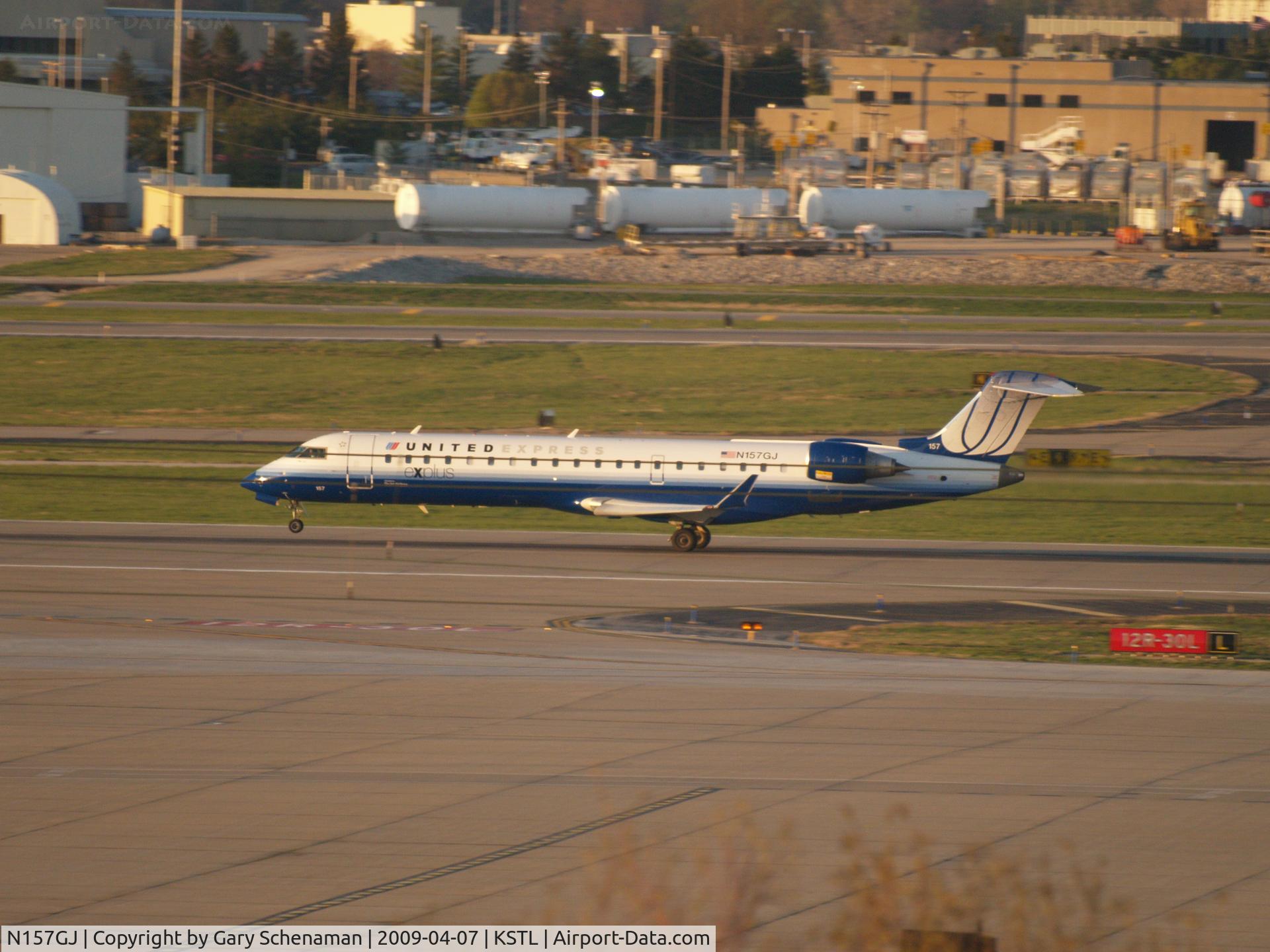 N157GJ, 2005 Bombardier CRJ-702 (CL-600-2C10) Regional Jet C/N 10230, TAKE OFF ROLL