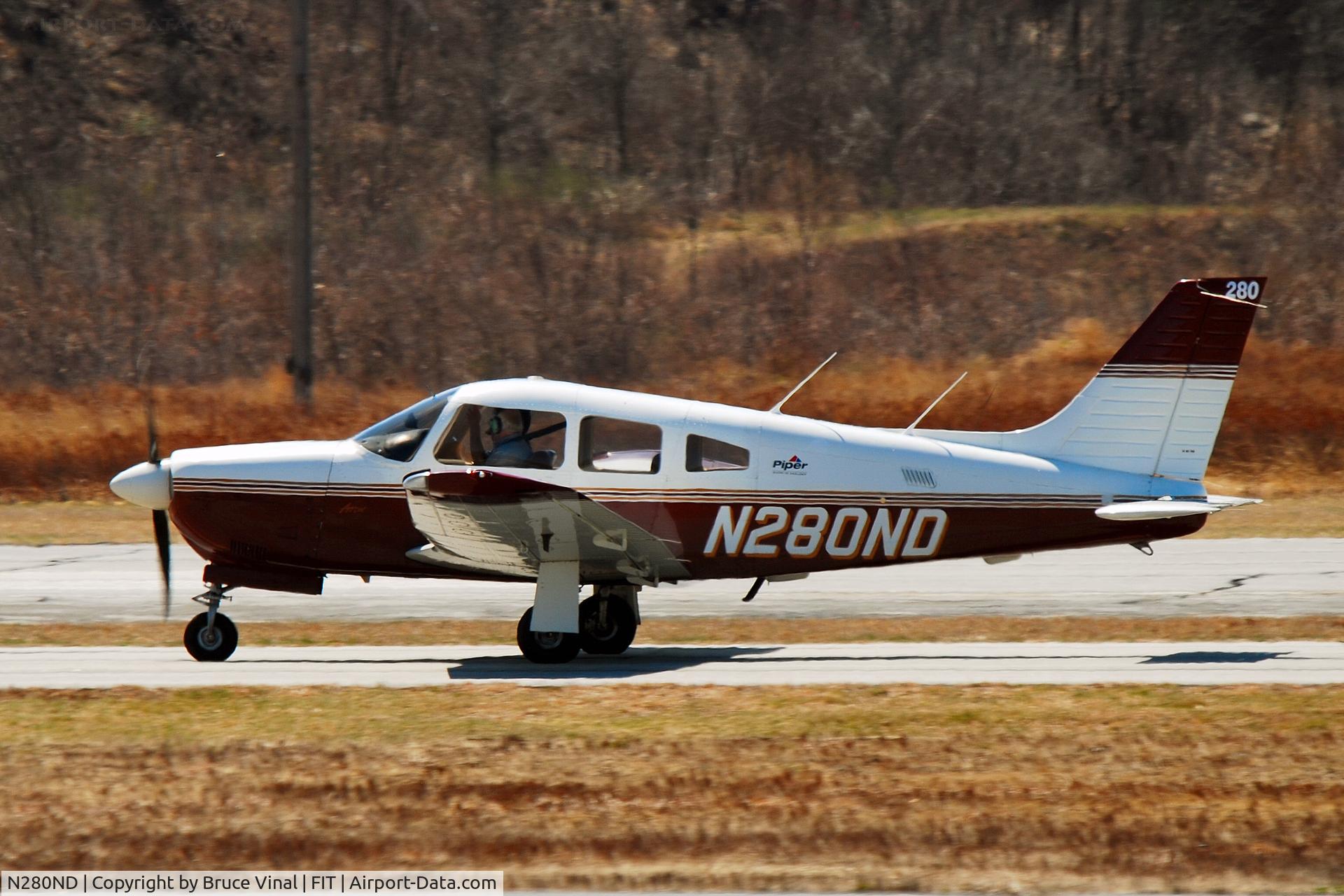 N280ND, 1998 Piper PA-28R-201 Cherokee Arrow III C/N 2844014, Fitchburg Mun. Airport