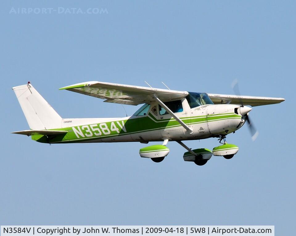 N3584V, 1975 Cessna 150M C/N 15076553, Departing runway 22