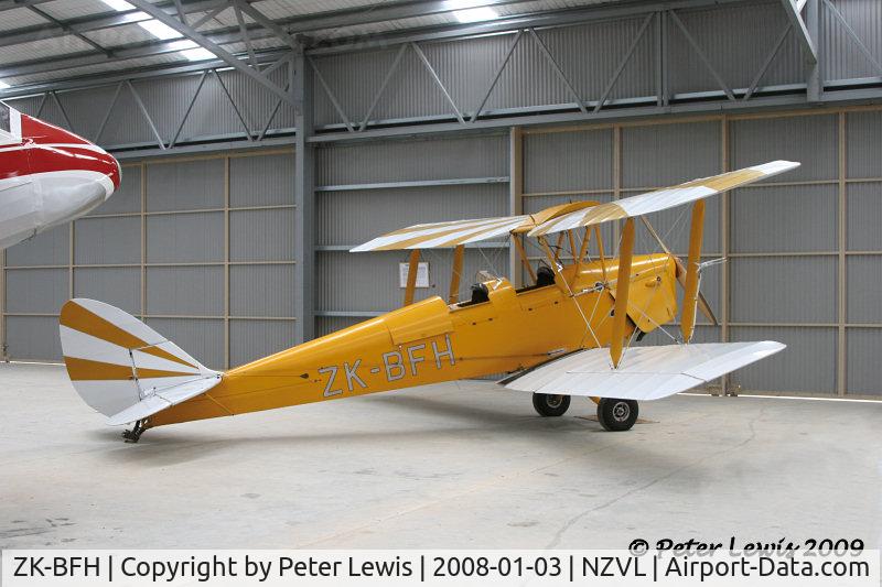 ZK-BFH, De Havilland DH-82A Tiger Moth II C/N 83343, Croydon Aircraft Co.Ltd., Gore