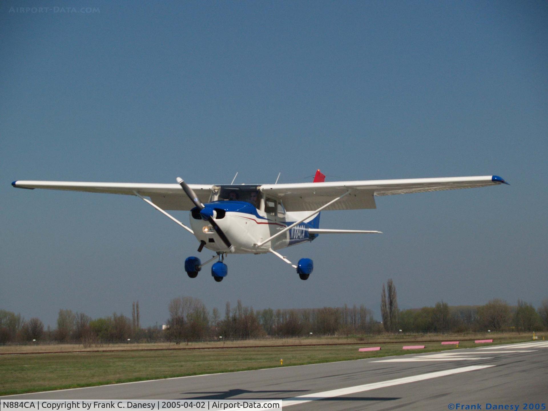 N884CA, 1978 Cessna 172N C/N 17271876, Landing N884CA