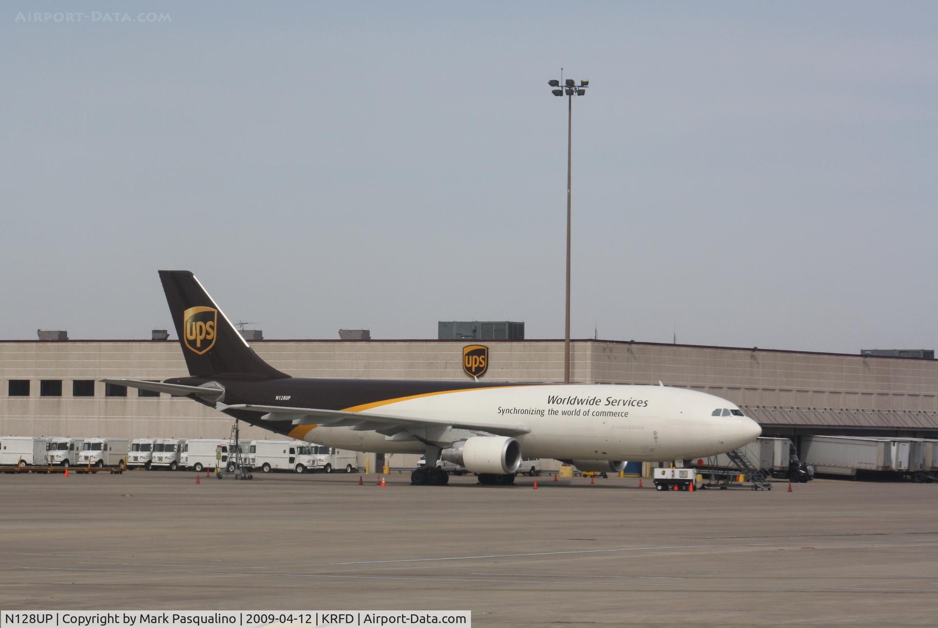 N128UP, 2001 Airbus A300F4-622R C/N 0812, Airbus A300F4-622R