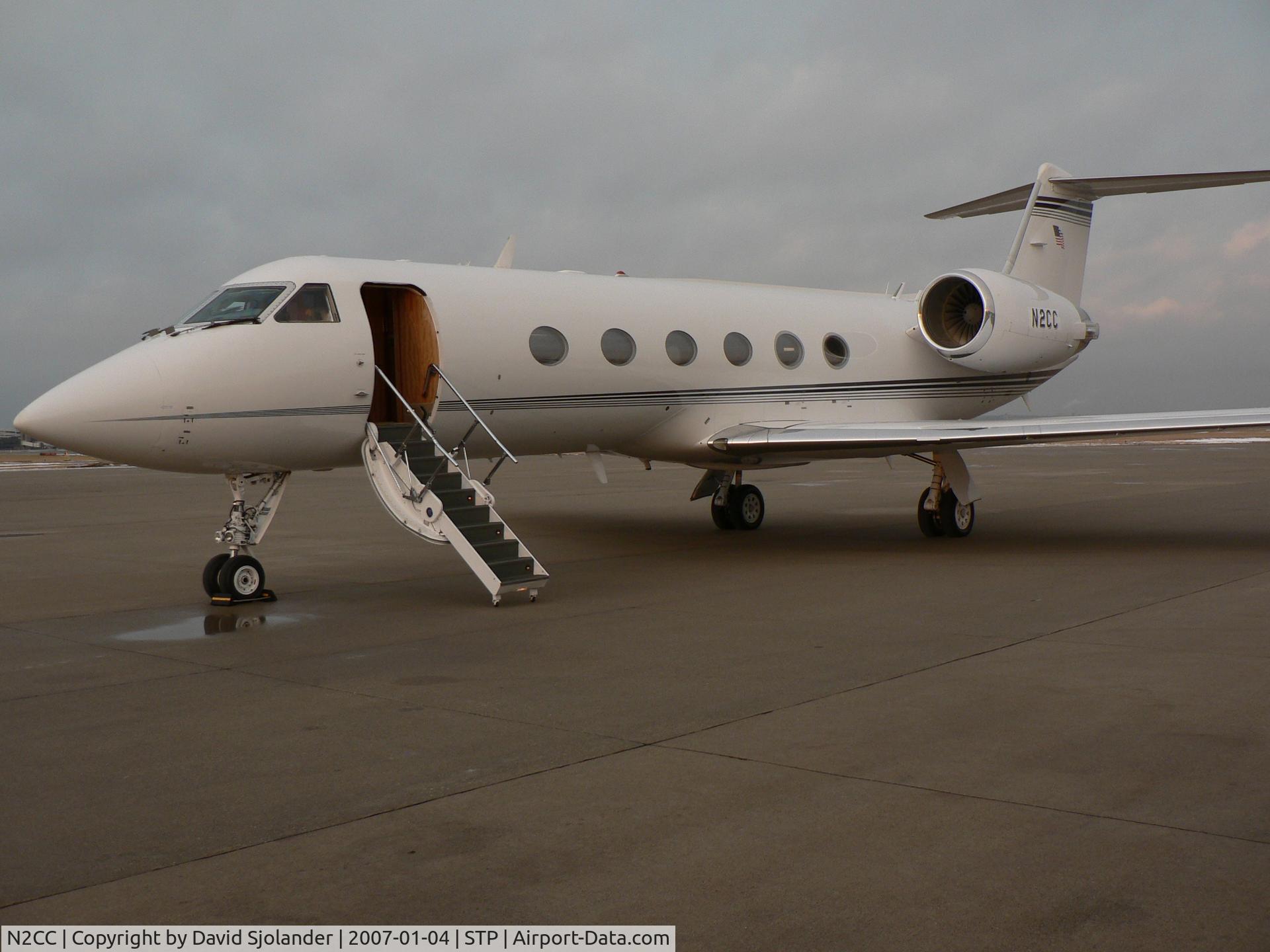 N2CC, 1998 Gulfstream Aerospace G-IV C/N 1343, St. Paul Airport