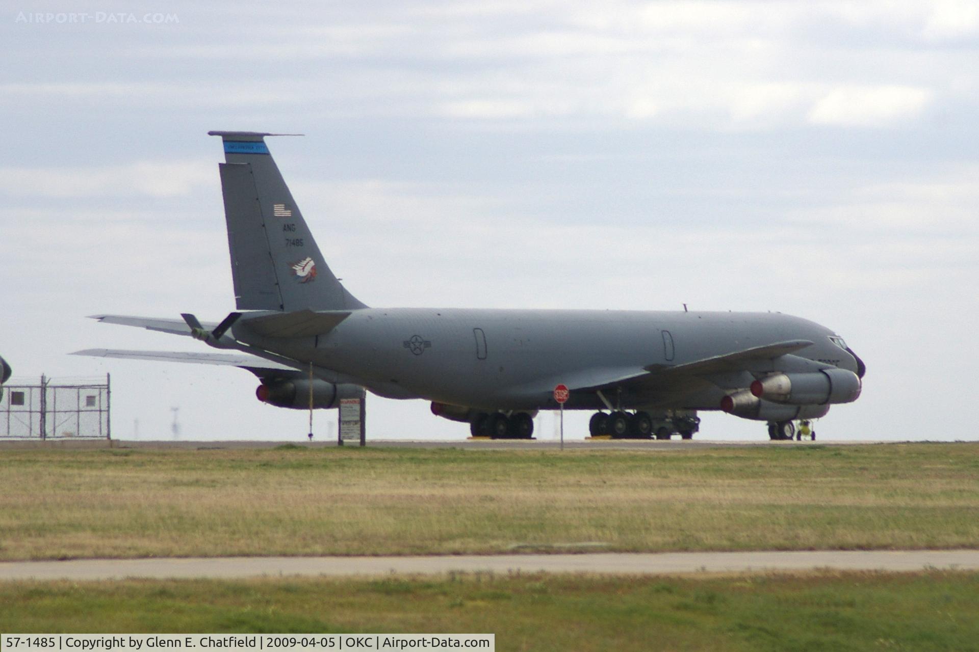 57-1485, 1957 Boeing KC-135E-BN Stratotanker C/N 17556, Parked on the ANG ramp