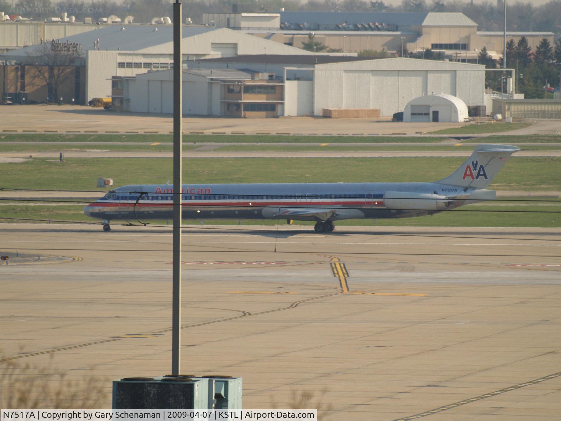 N7517A, 1990 McDonnell Douglas MD-82 (DC-9-82) C/N 49894, JUST LANDED