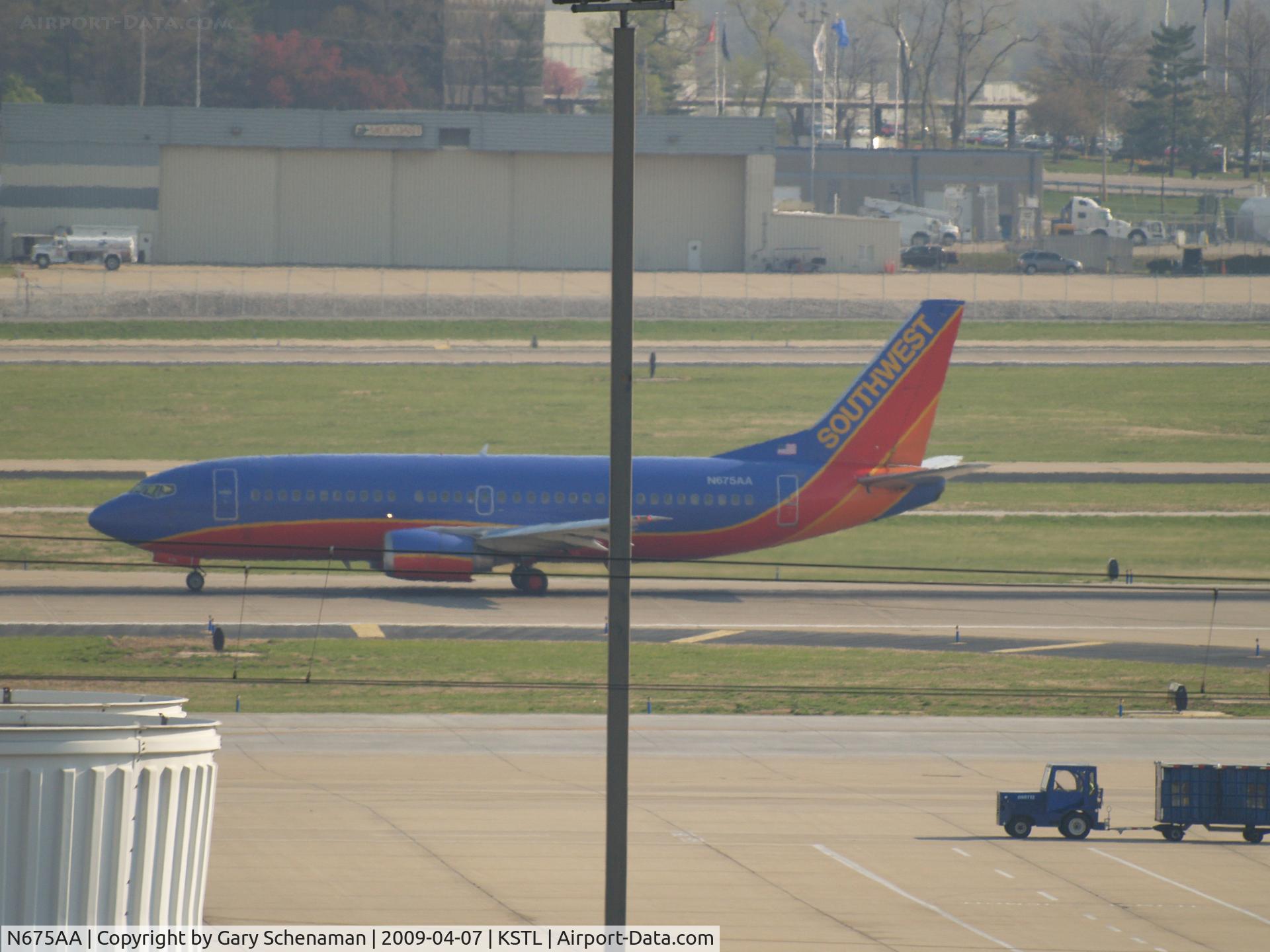 N675AA, 1985 Boeing 737-3A4 C/N 23253, JUST LANDED