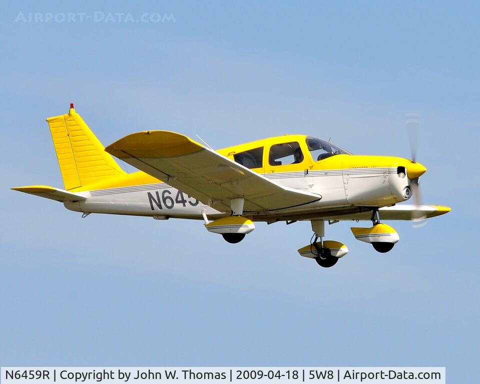 N6459R, 1966 Piper PA-28-140 C/N 28-21645, Departing runway 22