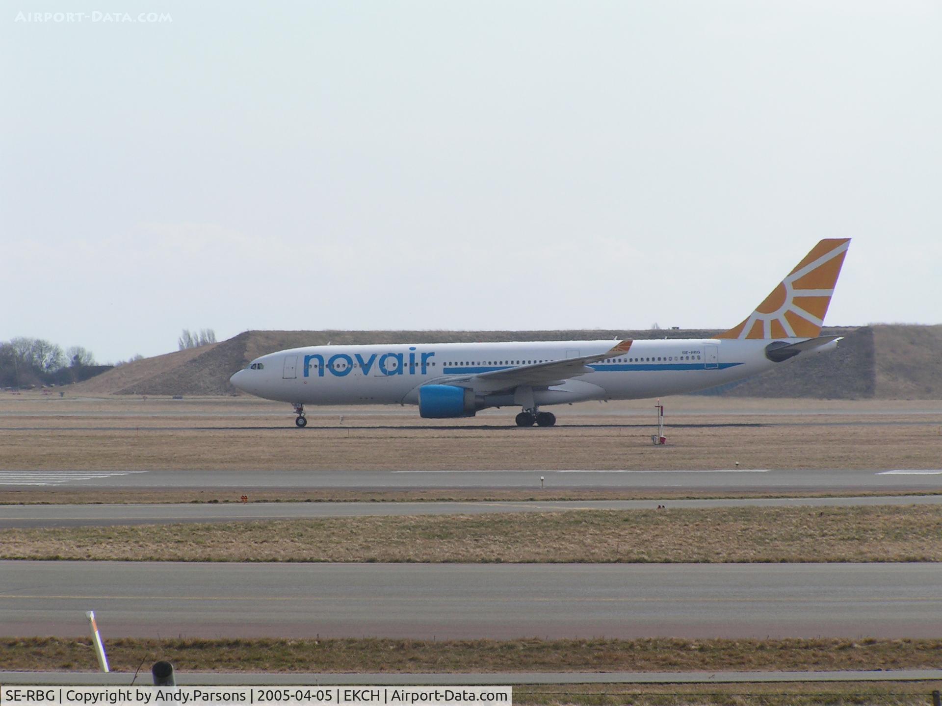 SE-RBG, 2000 Airbus A330-223 C/N 362, At Copenhagen