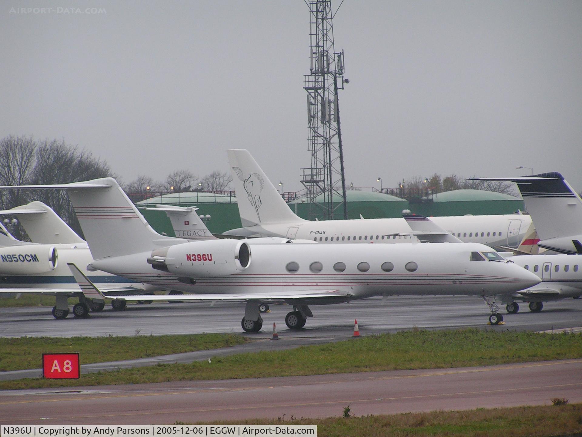 N396U, 1998 Gulfstream Aerospace G-IV C/N 1350, At Luton