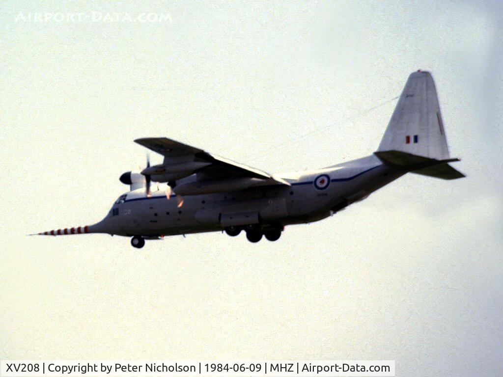 XV208, 1966 Lockheed C-130K Hercules W.2 C/N 382-4233, Hercules W.2 of the Royal Aircraft Establishment landing at the 1984 RAF Mildenhall Air Fete.