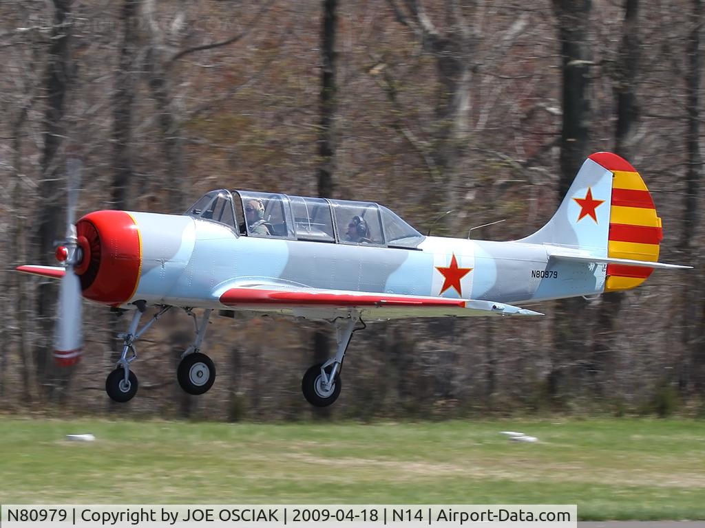 N80979, 1986 Yakovlev (Aerostar) Yak-52 C/N 867214, Flying at The FlyingW