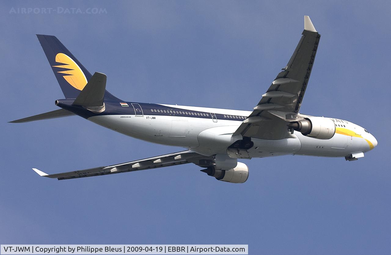 VT-JWM, 2008 Airbus A330-202 C/N 923, Taking off from rwy 02. Gear in, doors on the move.