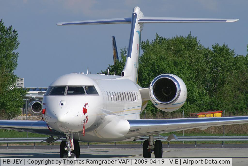HB-JEY, 2005 Bombardier BD-700-1A10 Global Express C/N 9173, Comlux Aviation Bombardier Globalexpress