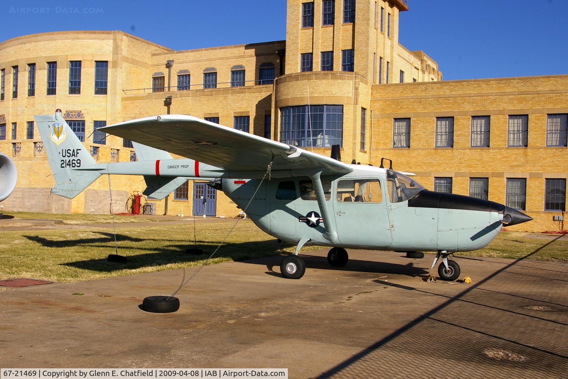 67-21469, 1967 Cessna O-2B Super Skymaster C/N 337-0492, At the Kansas Aviation Museum