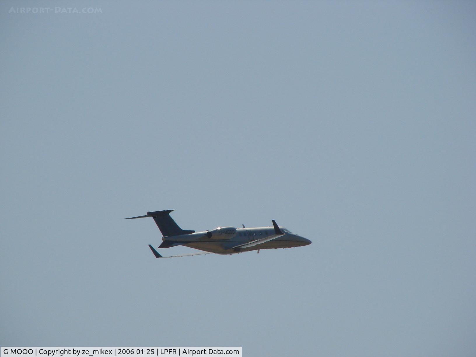G-MOOO, 2004 Learjet 45 C/N 45-2007, Taking off at Faro,Algarve,Portugal
