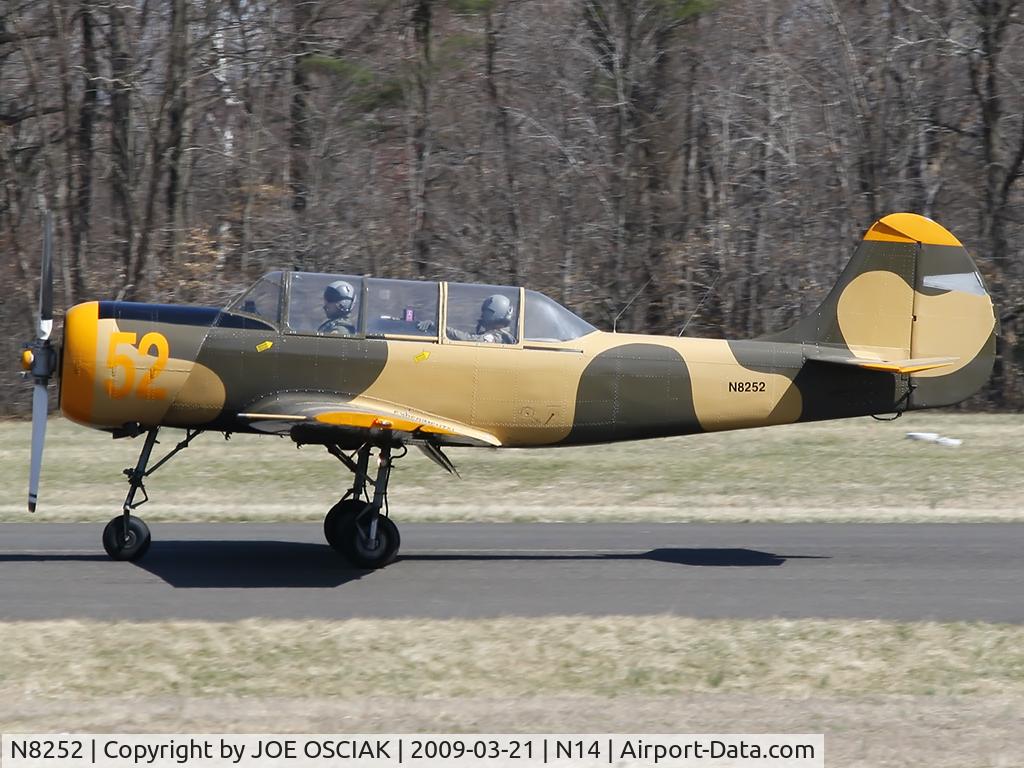 N8252, 1982 Yakovlev Yak-52 C/N 822903, Arriving at the Flying W