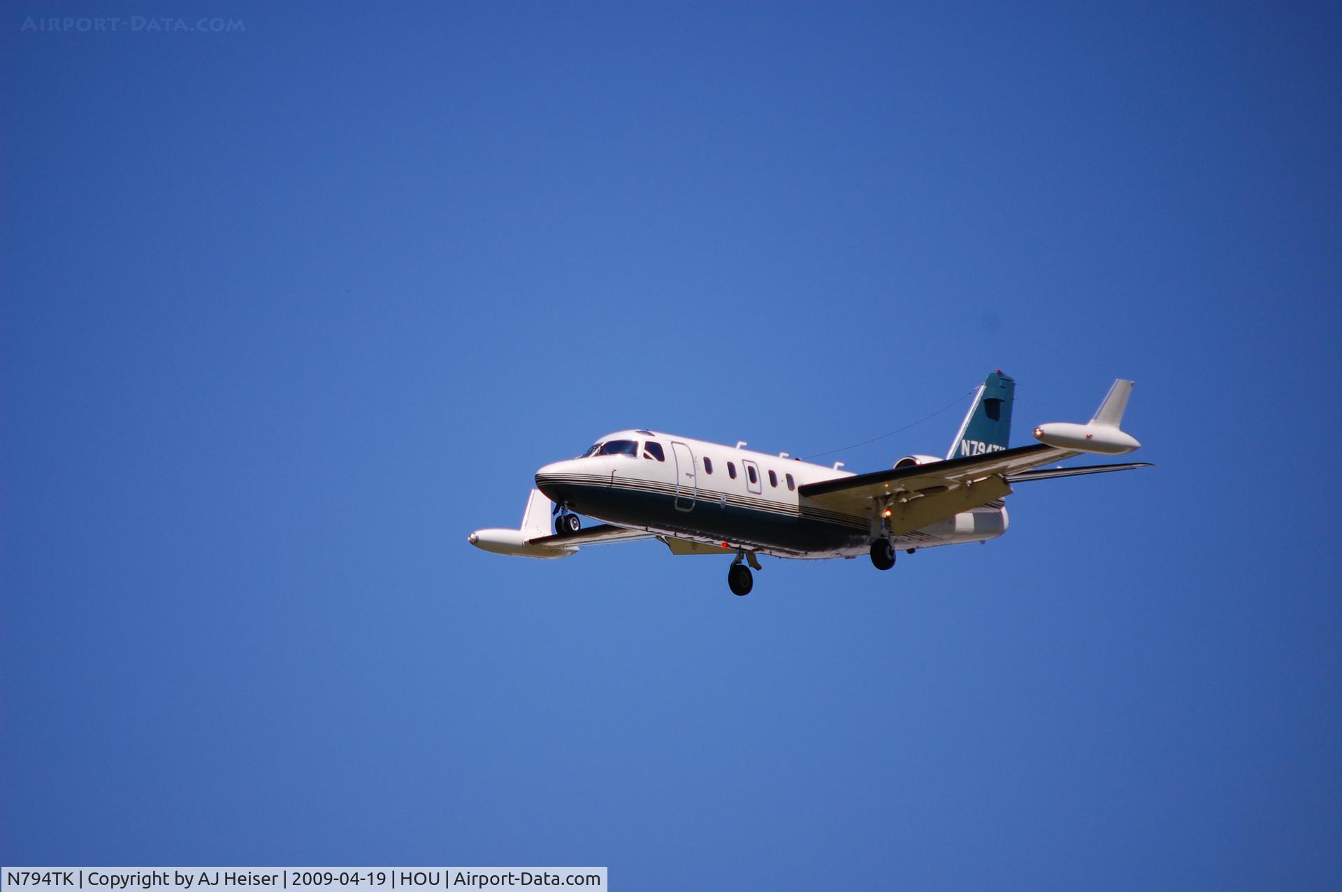 N794TK, 1982 Israel Aircraft Industries 1124A C/N 373, N794TK landing rwy 30L at KHOU