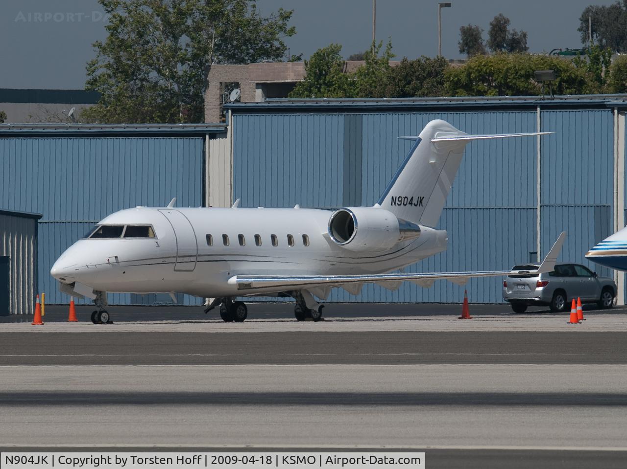 N904JK, 2005 Bombardier Challenger 604 (CL-600-2B16) C/N 5615, N904JK parked at KSMO