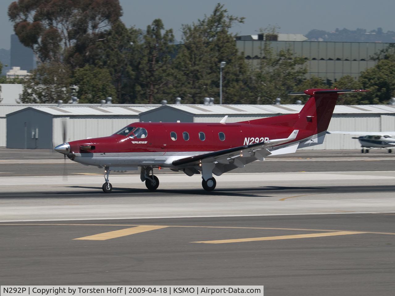 N292P, 2005 Pilatus PC-12/45 C/N 630, N292P arriving on RWY 21