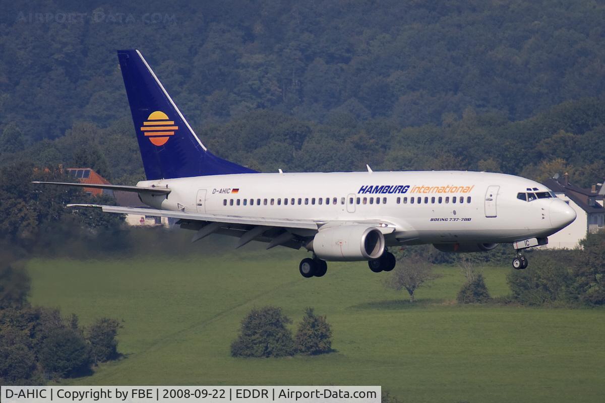 D-AHIC, 2001 Boeing 737-7BK C/N 30617, short final at EDDR