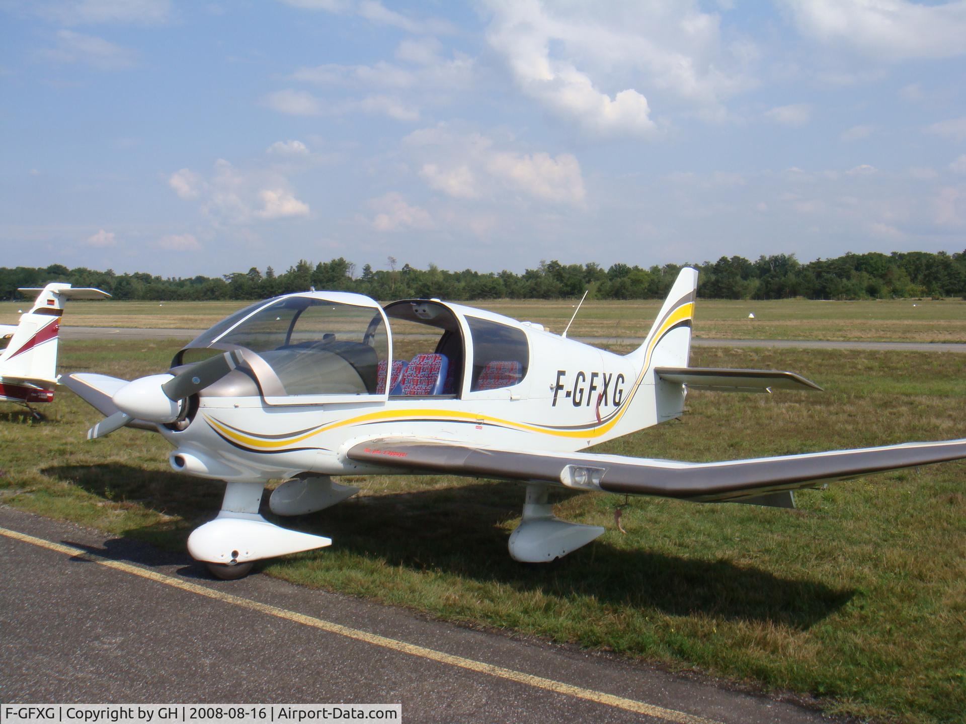 F-GFXG, Robin DR-400-180 Regent C/N 1756, It's a DR400-180 from Pierre ROBIN