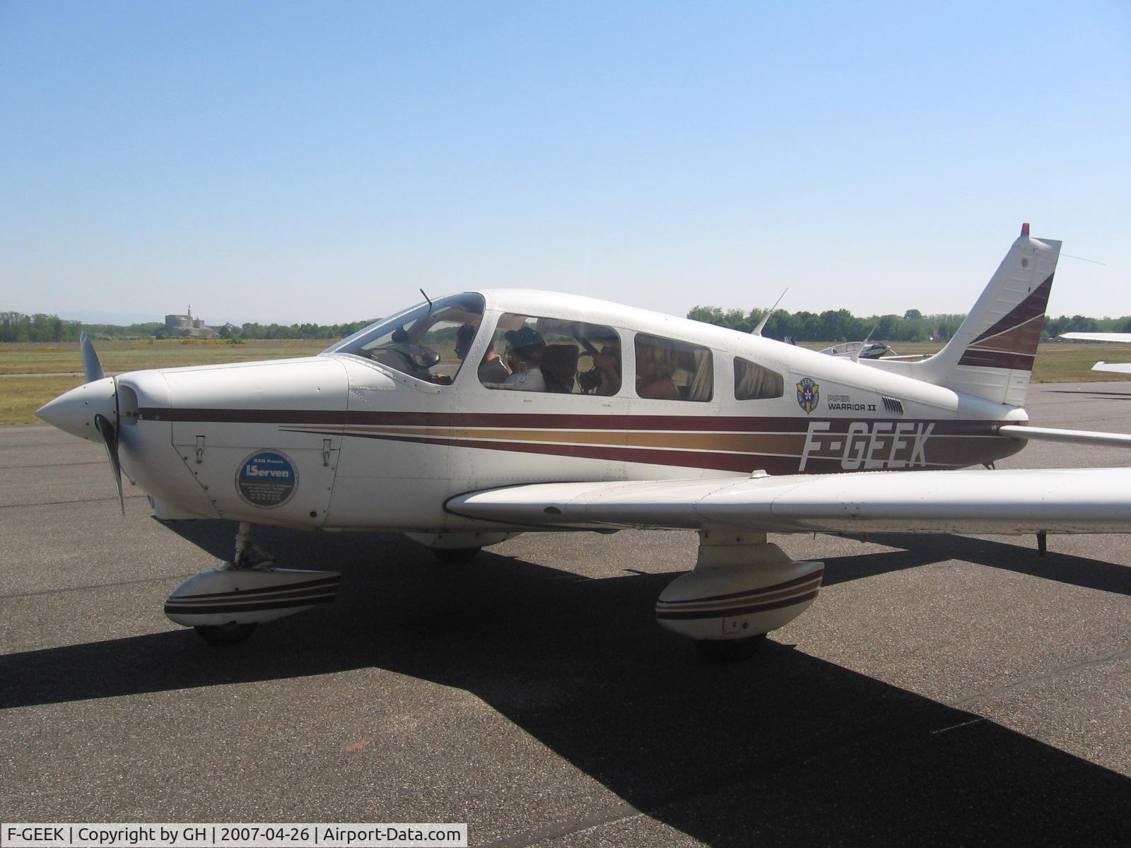 F-GEEK, 1984 Piper PA-28-161 Warrior II C/N 28-8516012, It's a PIPER PA 28-161 Warrior II