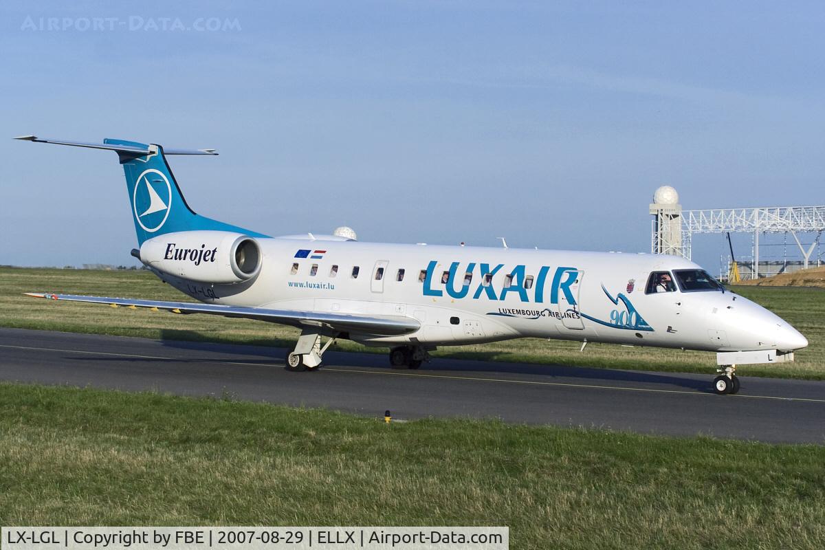 LX-LGL, 2005 Embraer ERJ-135LR (EMB-135LR) C/N 14500893, taxiing down to RW06 for takeoff