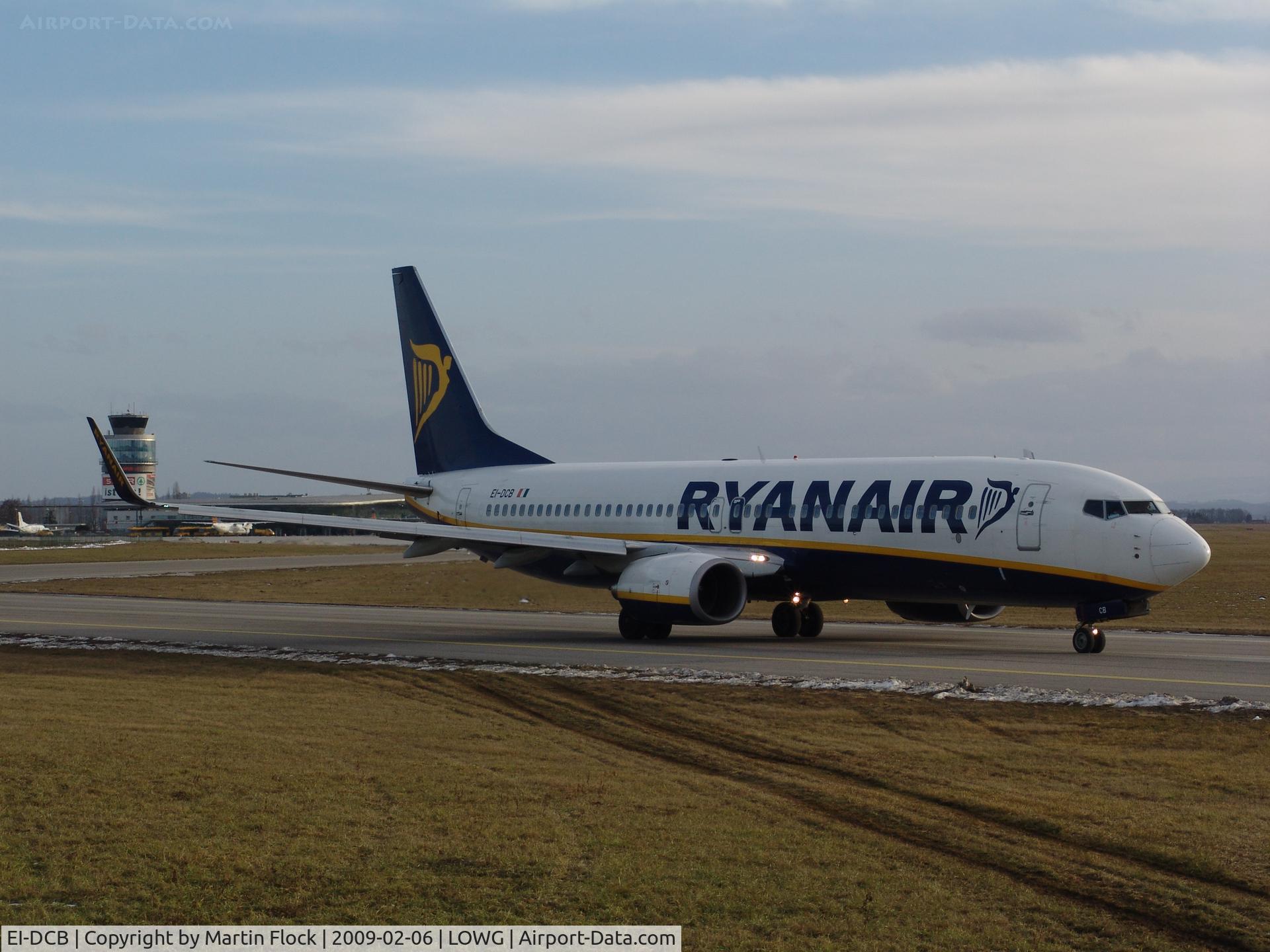 EI-DCB, 2004 Boeing 737-8AS C/N 33560, .