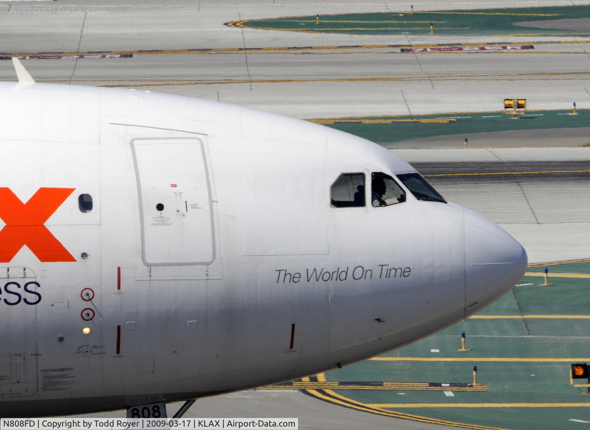 N808FD, 1987 Airbus A310-324 C/N 439, Taxi to gate