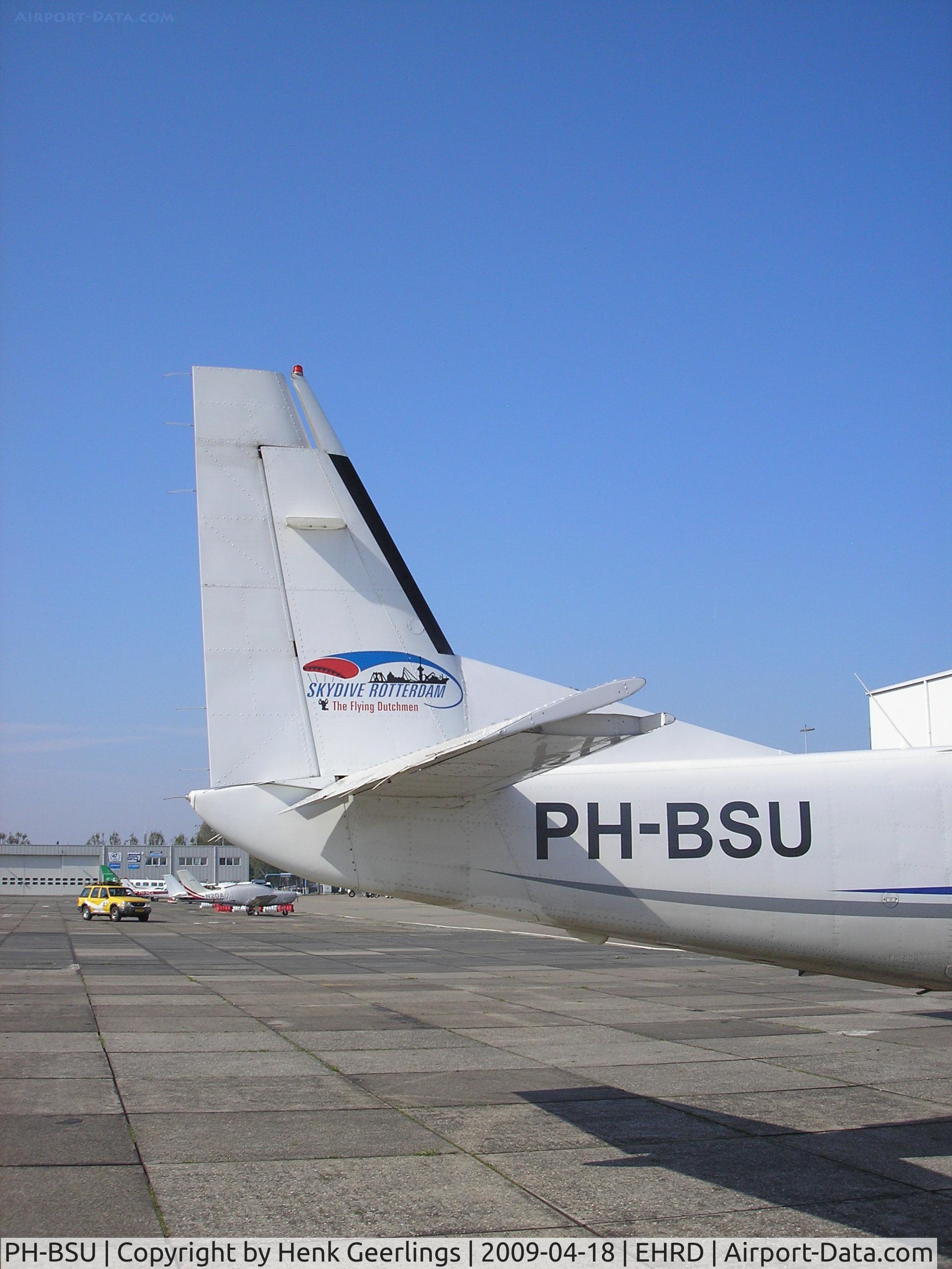 PH-BSU, 2002 Cessna 208B C/N 208B0957, Sky Dive Para Club Rotterdam Airport