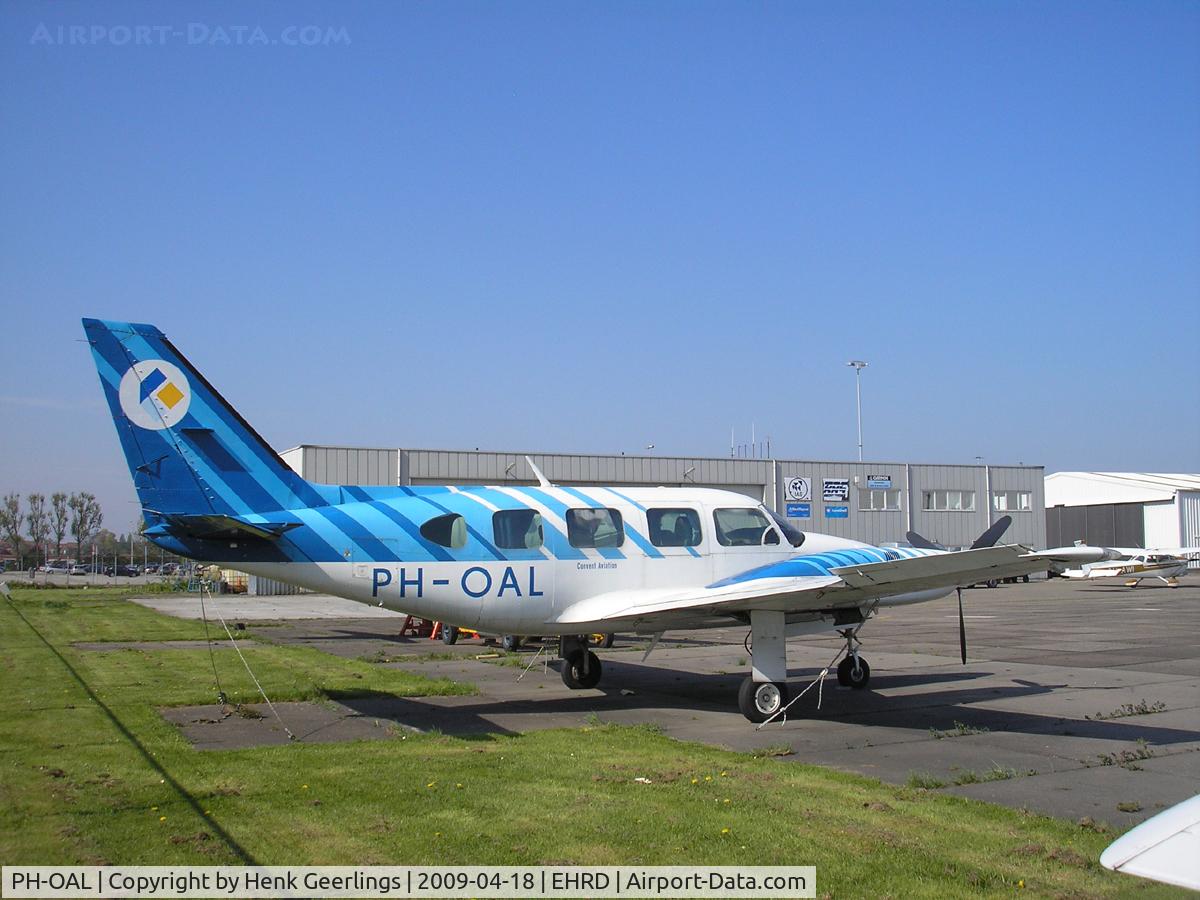 PH-OAL, Piper PA-31-310 Navajo C/N 31-7812037, Convent Aviation , Rotterdam Airport , General Aviation